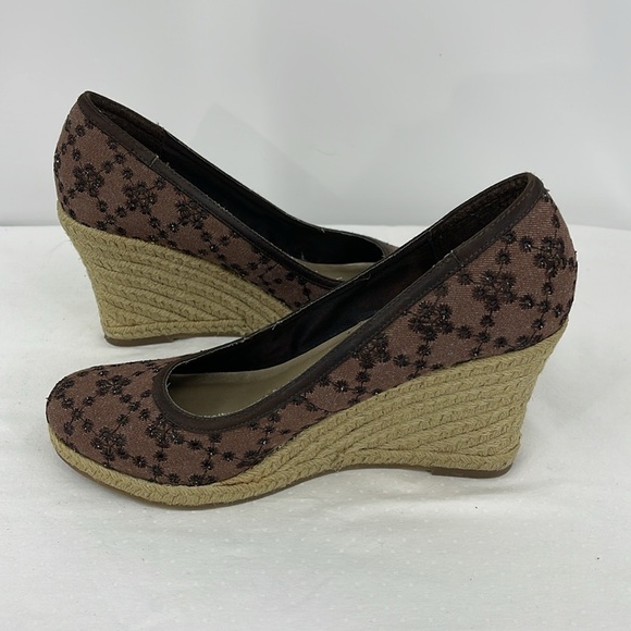 Madden Girl Size 9 Brown Wedge Shoes - Picture 5 of 9